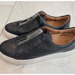 FRYE shoes, size 7, black with white trim